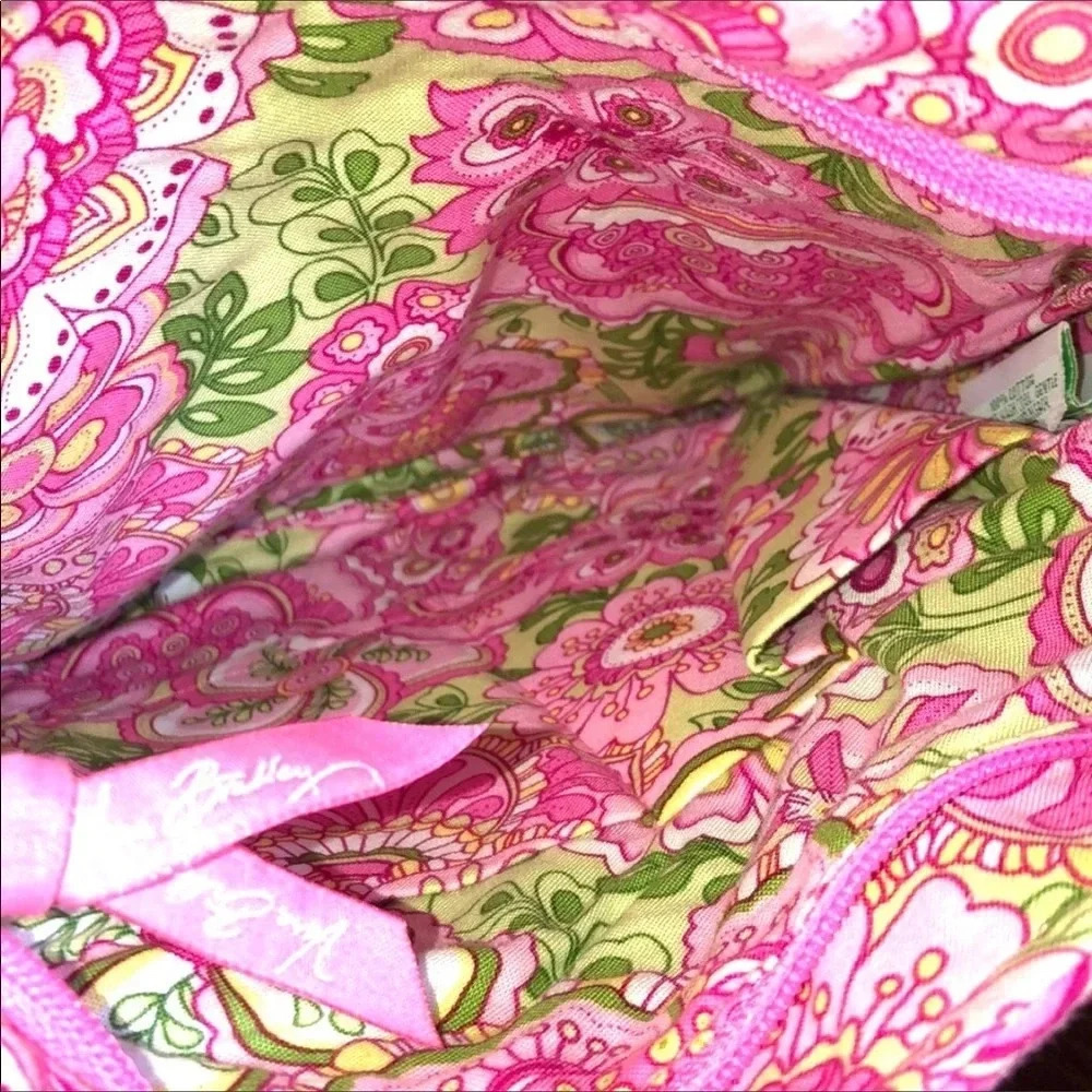 VERA BRADLEY EUC WOMENS PINK CROSS BODY BAGS SUMMER FLORAL TRAVEL POCKET BOOK - Picture 7 of 7